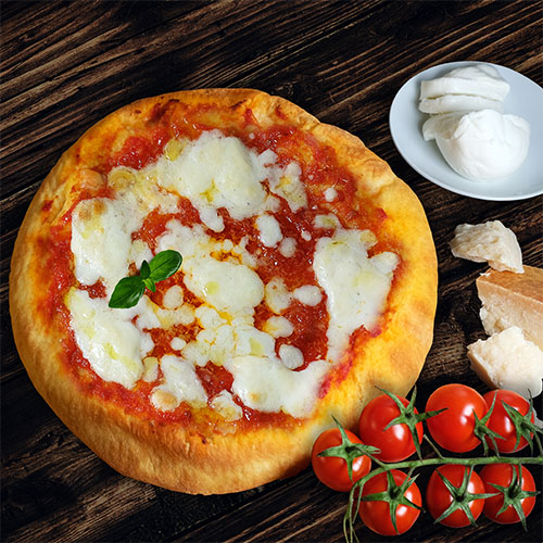 Pizza Croccante margherita con pomodorini, parmigiano e mozzarella